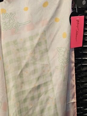 Betsey Johnson Pastel Pink & Green Daisy Gingham Scarf